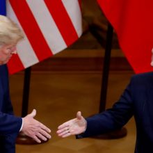 V. Putinas teisinį procesą prieš D. Trumpą vadina politiškai motyvuotu