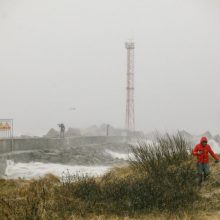 Tarnybos įspėja: pajūryje vėjas sustiprės iki stichinio meteorologinio reiškinio