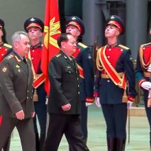 Aukštas Kinijos generolas atvyko į Rusiją derybų dėl karinio bendradarbiavimo