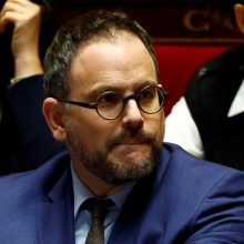 Dėl prieštaringo imigracijos įstatymo atsistatydino prancūzų sveikatos apsaugos ministras
