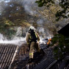 Radviliškio rajone gaisravietėje rasta moteris, jos išgelbėti nepavyko