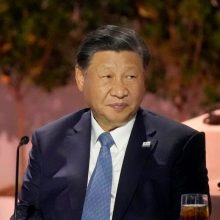 Kinijos prezidentas teigia, kad ekonomikos atsigavimas vis dar yra kritiniame etape