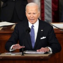 J. Bidenas: JAV Ukrainos likimo valiai nepaliks