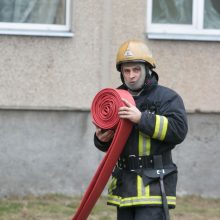 Vilniuje, namo laiptinėje, padegta padanga