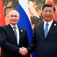 Kinija pasveikino V. Putiną su pergale rinkimuose
