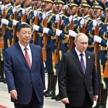 Xi Jinpingas V. Putinui: Kinijos ir Rusijos ryšiai prisideda prie taikos