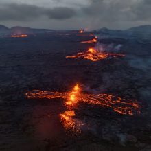 Islandijoje vykstančio ugnikalnio išsiveržimo intensyvumas mažėja