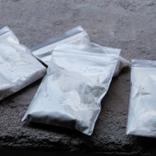 Sustabdyto vyro automobilyje pareigūnai rado narkotikų: dar daugiau jų aptikta per kratą namuose