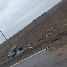 Tragiška nelaimė Plungės rajone: avarijoje žuvo žmogus