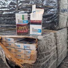 Iš Baltarusijos atvykusiame traukinyje rasta apie 213 tūkst. eurų vertės kontrabandinių cigarečių