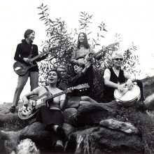 Muzika: viena pirmųjų Kaune susibūrusių merginų gitarinių grupių „Eglutės“. 1970 m.