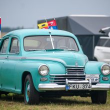 Senutė: sovietinė GAZ-M20 „Pobeda“ šįkart prizo nepelnė.