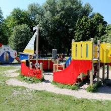Ne visos vaikų žaidimų aikštelės yra saugios: kaip elgtis tėvams?