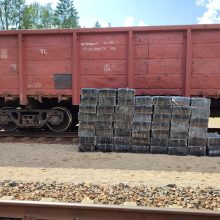 Birių krovinių vagonuose iš Baltarusijos – šimtatūkstantinė cigarečių kontrabanda