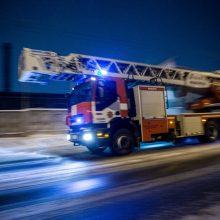 Savaitgalį kilo 113 gaisrų, ugniagesiai žmones gelbėjo daugiau nei 70 kartų