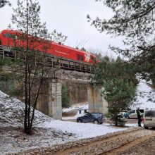 Kaune traukinys mirtinai sužalojo vyrą