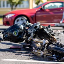 Vilniuje judrioje gatvėje nukentėjo du motociklininkai