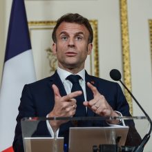 G-7 diplomatijos vadovai po E. Macrono komentarų siekia vienybės Kinijos klausimu