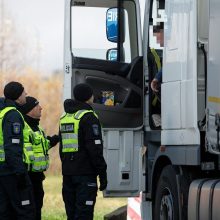Joniškio rajone vilkikas partrenkė mažametę