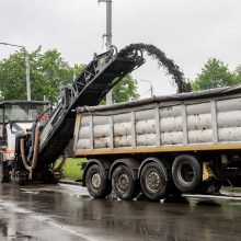 Pilies žiedas uždarytas: apylankose vairuotojai stringa spūstyse