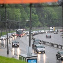 Pilies žiedas uždarytas: apylankose vairuotojai stringa spūstyse