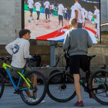 Kauniečiai prigludo prie ekranų: nuo entuziazmo iki atodūsių