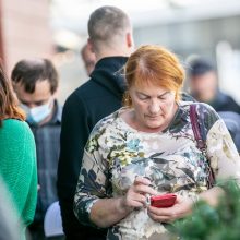 Pirmoji masinių ribojimų diena: aistros dėl sąskaitų, močiutės ir teisės pasirinkti