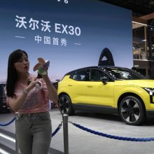 „Coface“: muitais Kinijos importui JAV nori stabdyti jos dominavimą elektromobilių rinkoje