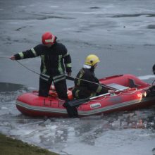 Ant koše virtusio ledo – daugybė gelbėjimo operacijų: kas kelia didžiausią galvos skausmą? 