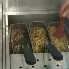 Sukilo prieš picą iš vikšrinių miltų: ar valgytumėte tokią?