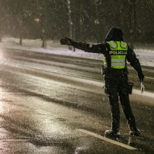 Ministerija žada, kad šiais metais pareigūnų algos kils