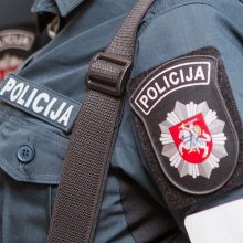 Jonavos rajone automobilis kliudė policininkę