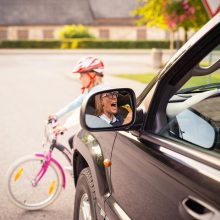 Automobiliai kliudė dviračiais važiavusius vaikus