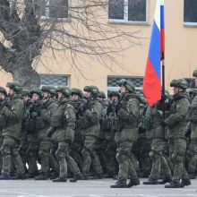 V. Putinui baigiasi kariai: sutinkantiems kovoti – 200 tūkst. rublių per mėnesį