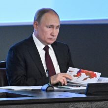 Žiniasklaida: Ukraina sutiko su ultimatumu neprisijungti prie NATO, bet V. Putinas persigalvojo