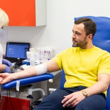 Homoseksualūs asmenys galės nevaržomai tapti kraujo donorais