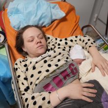 Ukrainoje sužeista nėštukė – žinoma nuomonės formuotoja: sulaukė kaltinimų ir puolimo internete