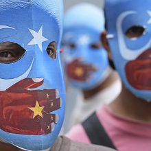 Prancūzijos parlamentas smerkia uigūrų „genocidą“ Kinijoje