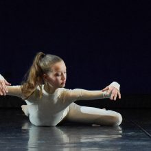 Pasirodymai: jaunosios balerinos sceninė patirtis – gana turtinga.