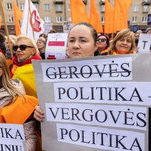 Apie pusė tūkstančio žmonių Vilniuje reikalauja didesnių algų ir orių darbo sąlygų