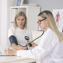 Prevencinės širdies ir kraujagyslių ligų programos pokyčiai: nuo 40 metų tirs ir moteris