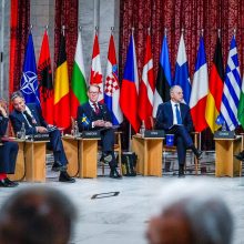 NATO mėgins ieškoti kompromisų dėl Ukrainos narystės siekio