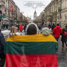 Kovo 11-oji Vilniuje: moksleivių apdovanojimai, ekskursijos ir dainos ant istorinio Stalo kalno 