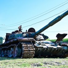 Karo technikos ekspozicijoje – Ukrainoje sunaikintas okupantų tankas T-72B