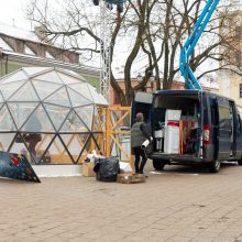 Šventės baigėsi: Kauno eglutės dekoracijos keliauja į sandėlius