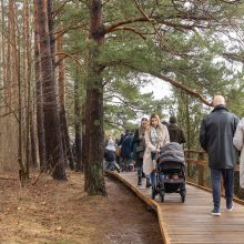 Atnaujintu Kadagių slėniu besidžiaugantys lankytojai: pasiilgome tikro pasivaikščiojimo