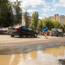 Savanorių prospekte jau kvepia nauju asfaltu, bet eismas kol kas – sudėtingas