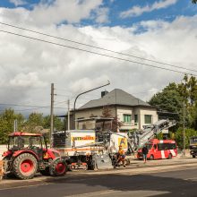 Savanorių prospekte jau kvepia nauju asfaltu, bet eismas kol kas – sudėtingas