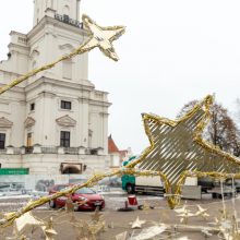 Šventės baigėsi: Kauno eglutės dekoracijos keliauja į sandėlius