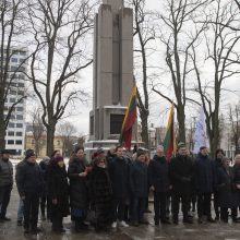 Gėlių padėjimas prie „Laisvės“ paminklo ir Nežinomo kareivio kapo